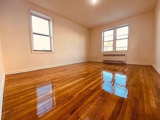 5th image of 64-41 Saunders St #2C