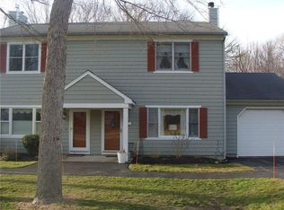41 Little Woods Path, South Kingstown, RI 02879
