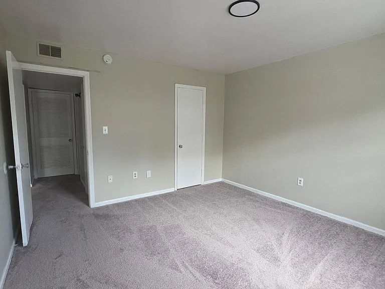 719 Townside Rd SW #18 — Photo 5