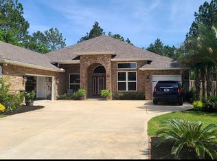 22 Whispering Way, Freeport, FL 32439