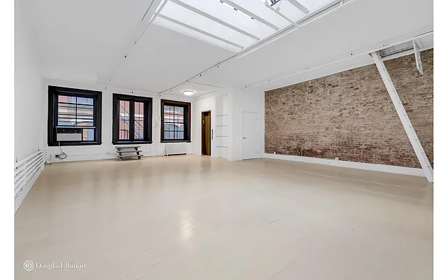 Rented by Douglas Elliman | media 17