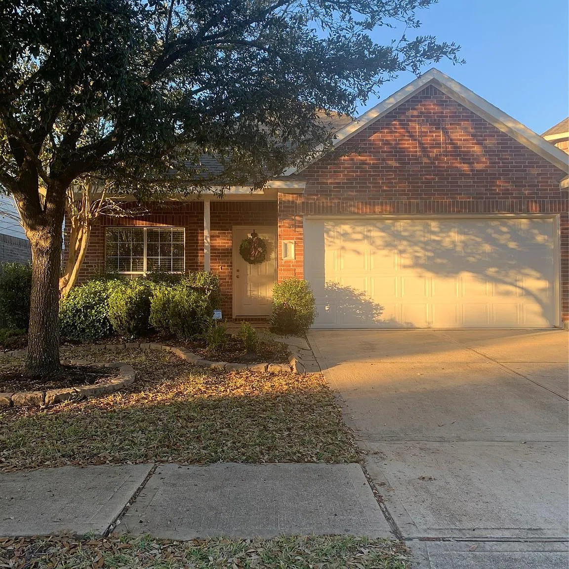 3 bed, 2.0 bath, $2,000 — Photo 1