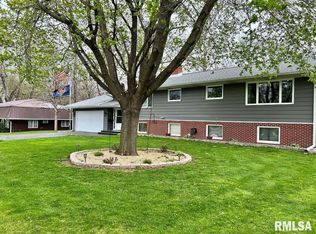 602 N Madison St, Morrison, IL 61270