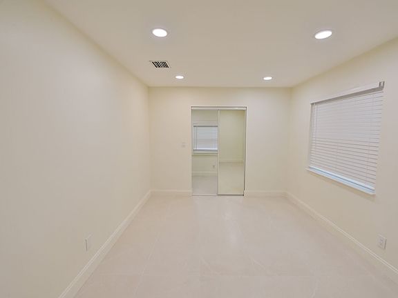 5th image of 2781 SW 47th St