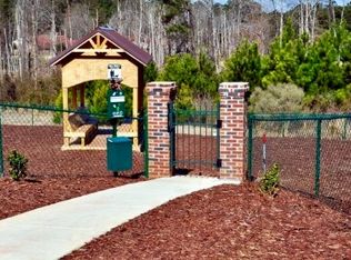 1720 Rock Creek Ln, Fayetteville, NC 28301