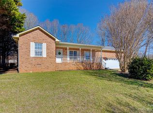 705 Flint Ct NW, Conover, NC 28613