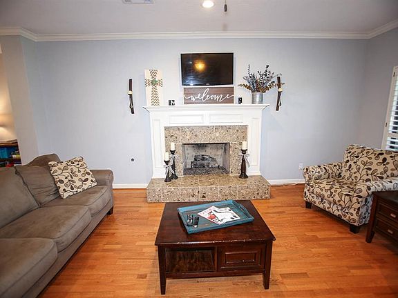 4th image of 207 Peppermint Dr