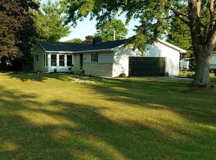 210 Worth Rd, Auburn, IN 46706