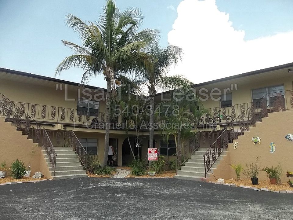 2nd image of 1905 Winkler Ave APT 4