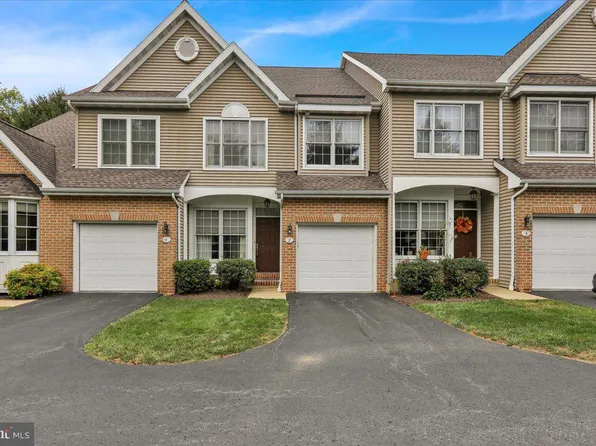 2 Avondale Dr, Wyomissing, PA 19610