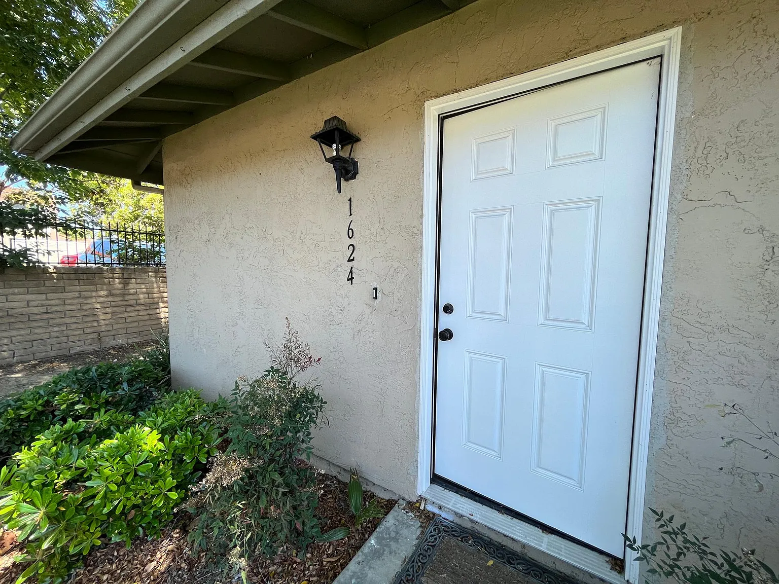 1624 Grandon Ave — Photo 3