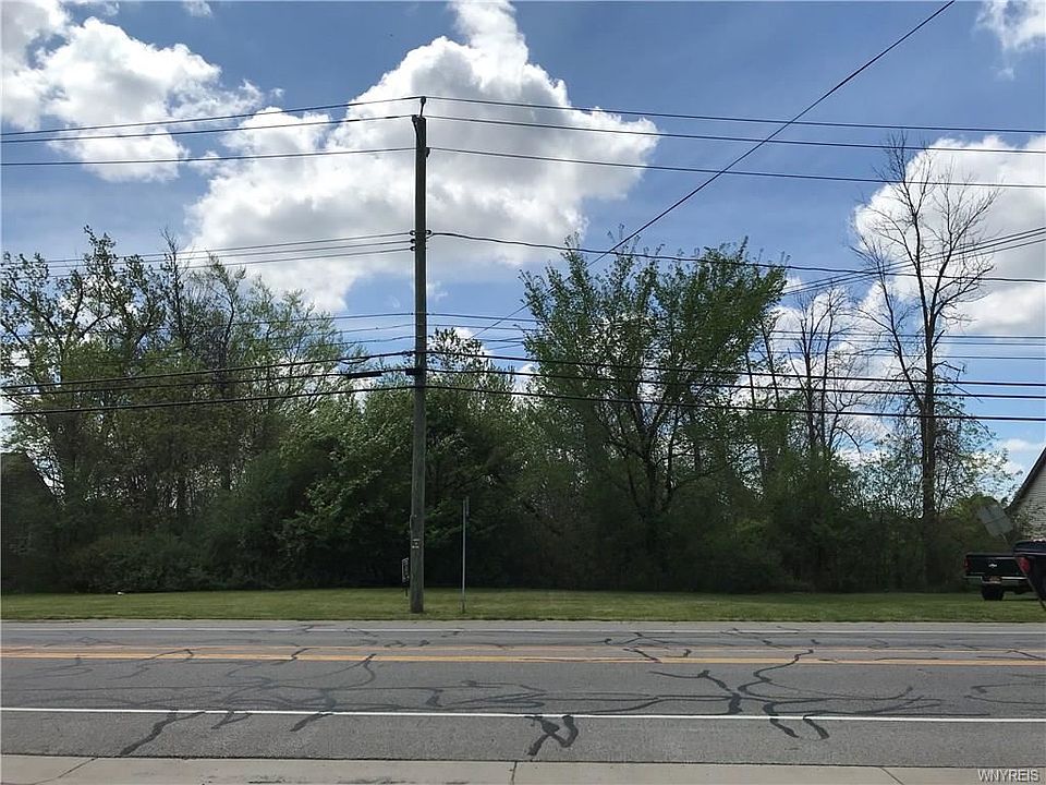 2nd image of Como Park Blvd