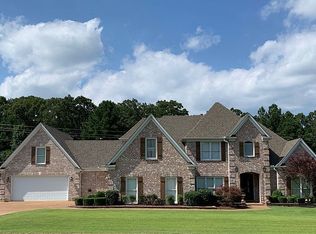 8678 Whites Crossing Dr, Olive Branch, MS 38654