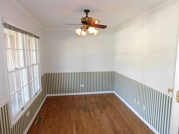 5th image of 16444 Paw Paw Ave