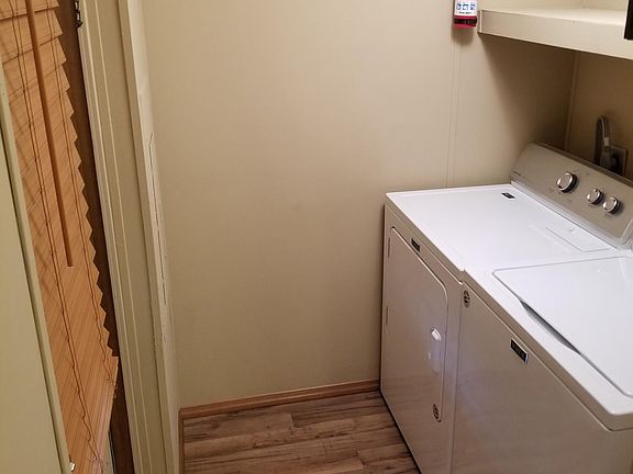 Washer and Dryer ! And back door to screened 8_ 16 back por