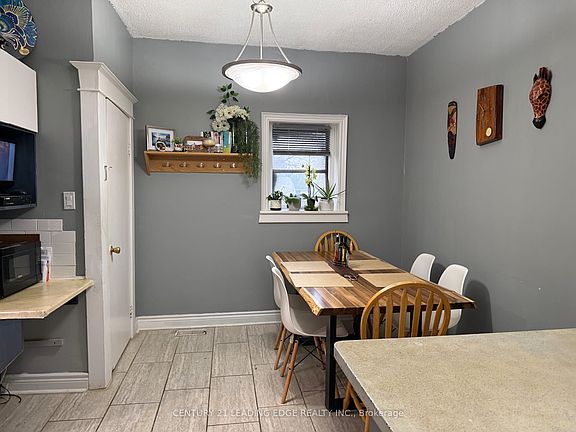 5th image of 273 Clarke St