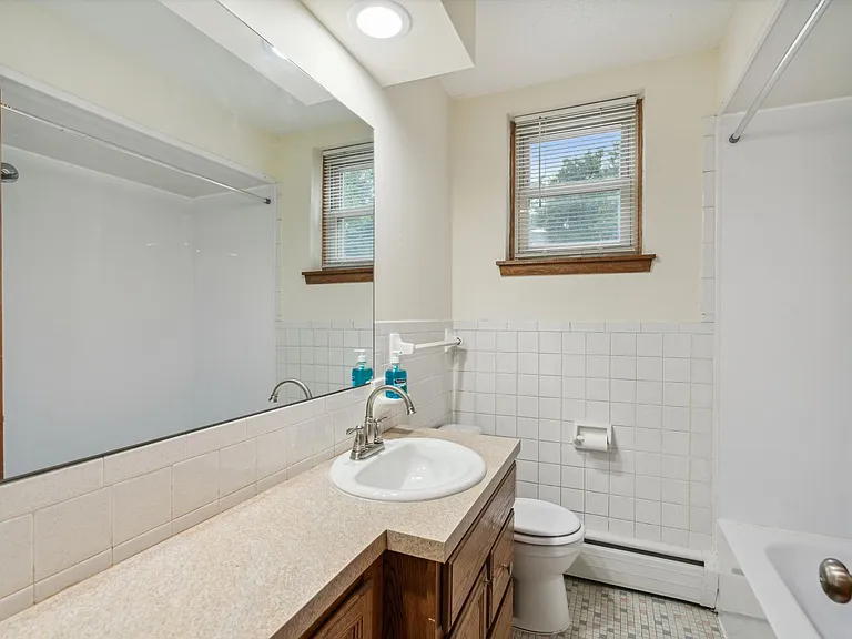 5547 Lyndale Ave N — Photo 13