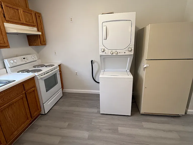 729 El Centro Ave — Photo 2