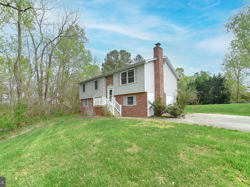 1st image of 26242 Gardiner Ct