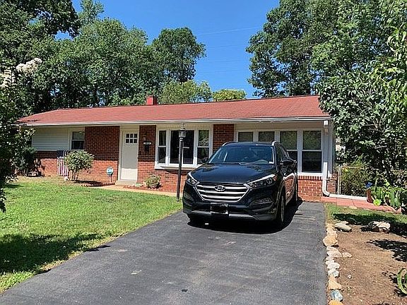 2nd image of 5012 Treetop Ln