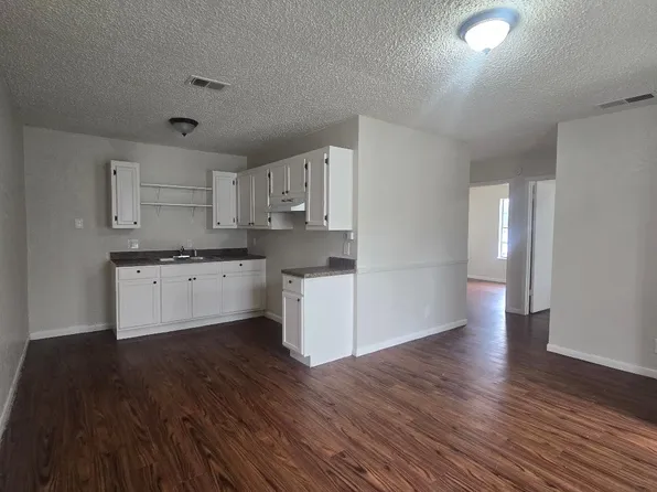 232 S 41st St #7, Corsicana, TX 75110