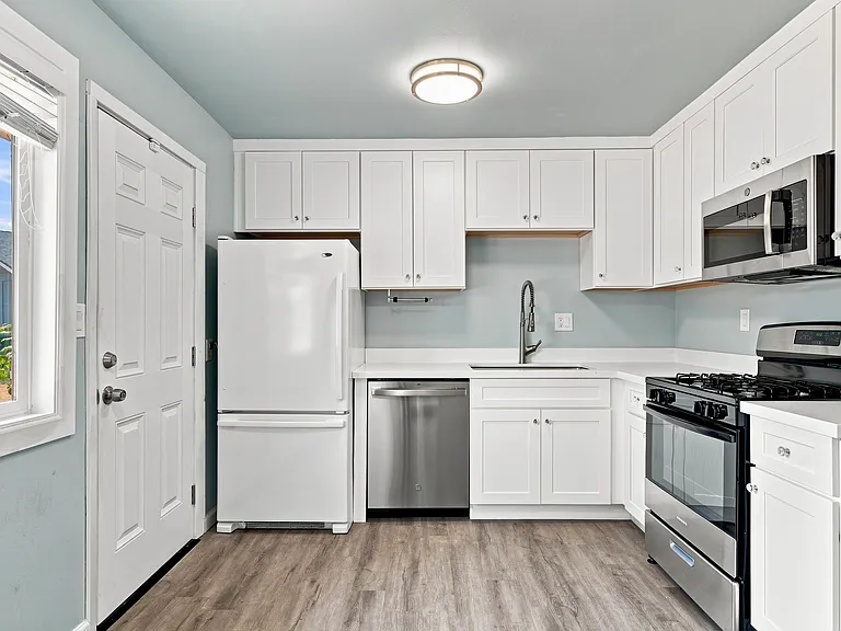 1536 Index Ave NE — Photo 15