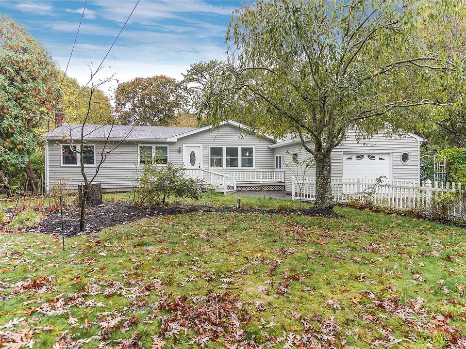 12 Old Squiretown Rd, Hampton Bays, NY 11946 MLS 3427019 Zillow