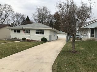 432 Fairhaven Ln, Mundelein, IL