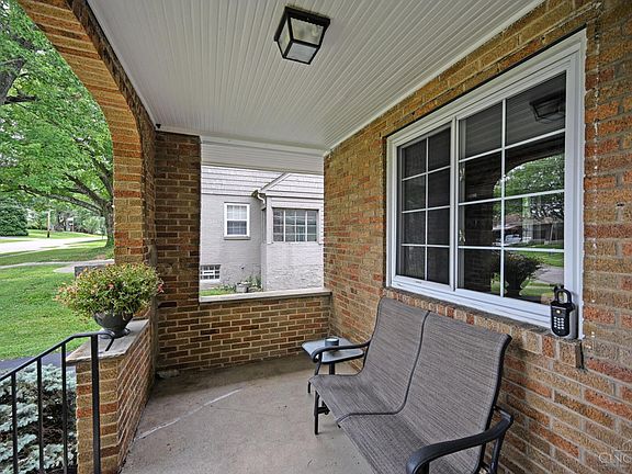 5th image of 1339 Collinsdale Ave