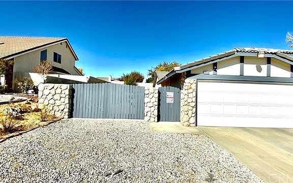 3rd image of 17132 Forest Hills Dr