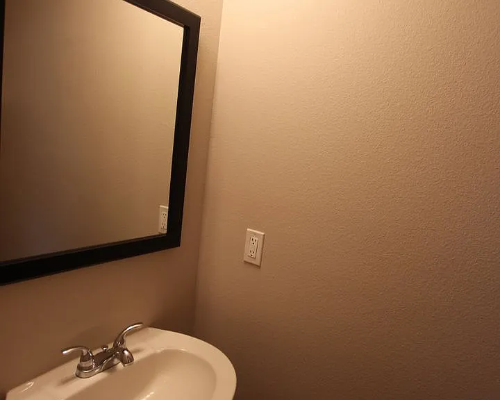 Coming Soon: 2 Bedroom Duplex for Rent in Lindale! — Photo 6