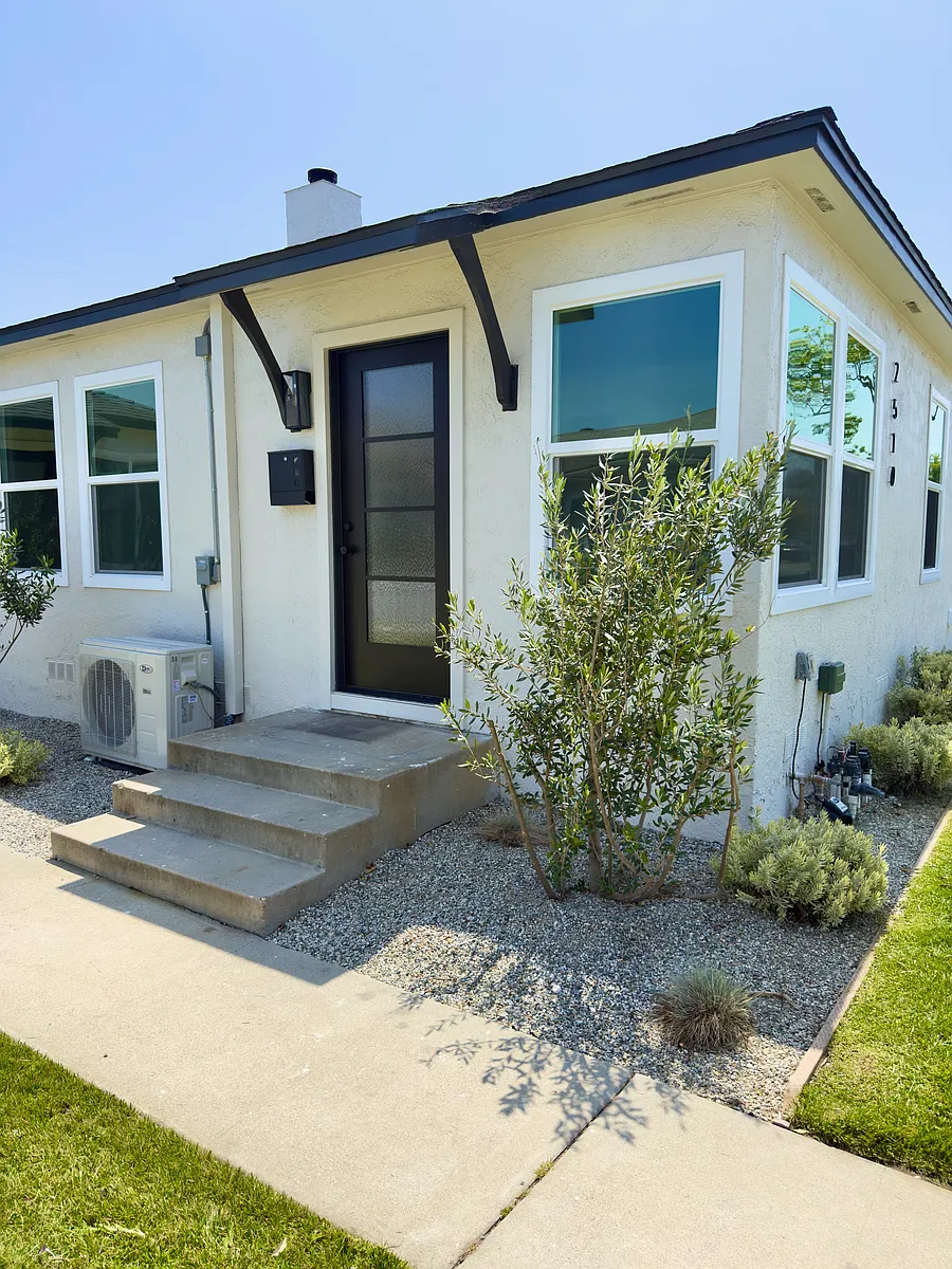 Building Photo - 2510 Termino Ave #A