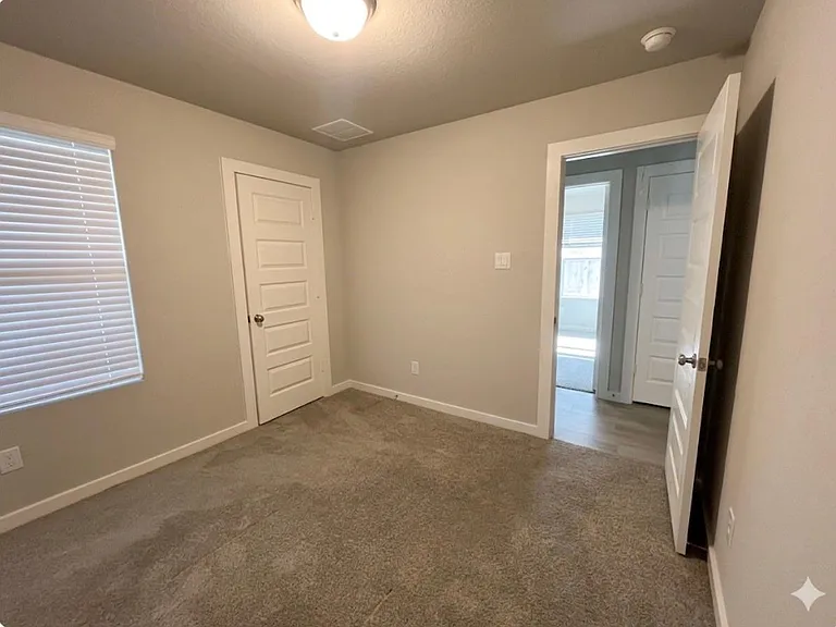 5535 Madden Ln — Photo 4