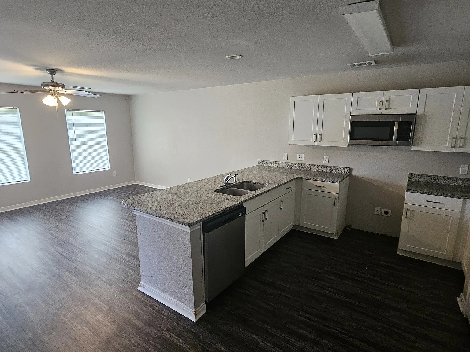 14190 Green Wing Cir. Willis, TX 77318 — Photo 2