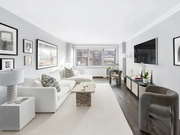 10 West 15th Street 816 image 1 of 8
