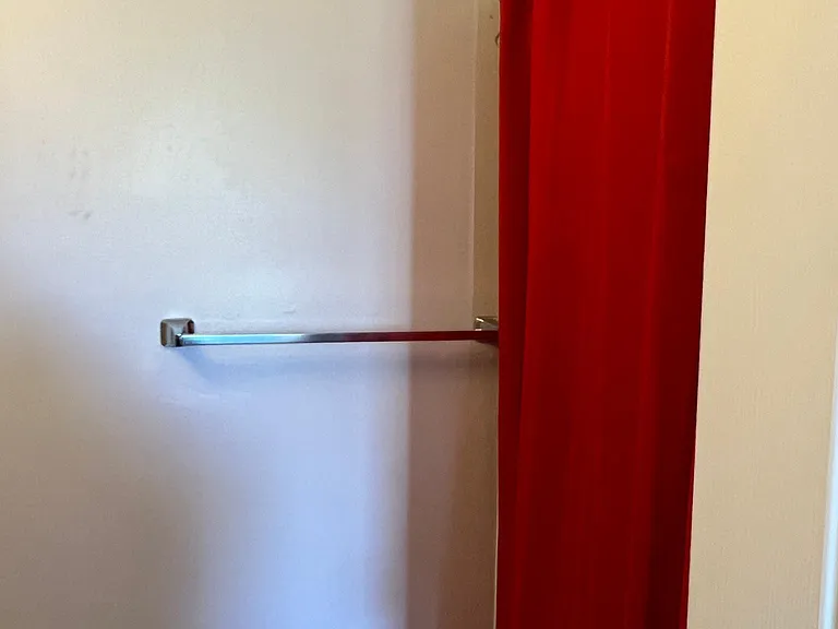 Level 2
Bedroom Full Bathroom #2 Shower Curtain