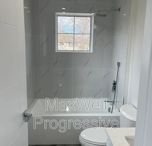 10821 112th St NW #1 — Photo 16
