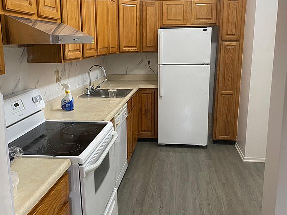 4th image of 24020 69th Ave #2