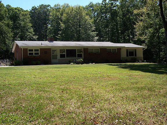 Large Picture Windows in Front and Back of house