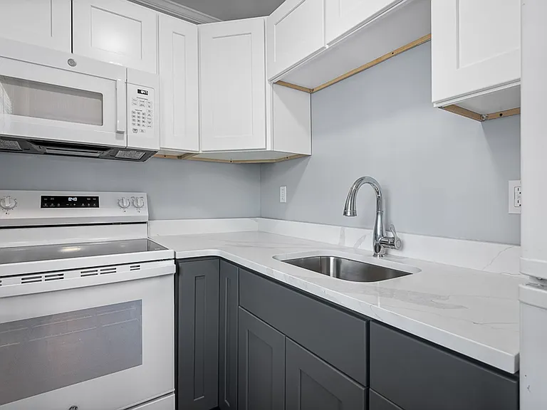 61 Cedar St — Photo 27