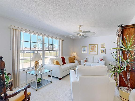 4th image of 24 Seabridge Dr