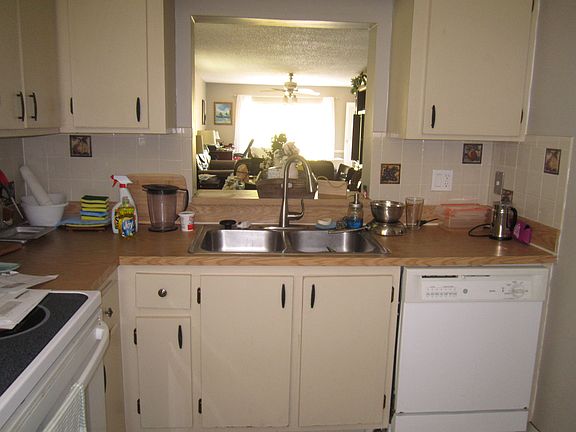 3rd image of 2845 SW 22nd Ave APT 208