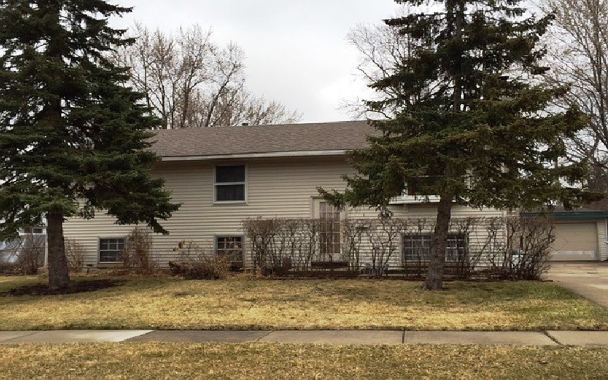 1st image of 716 Oriole Dr