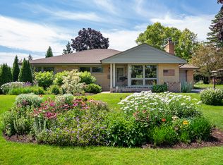 337 Warwick Rd, Deerfield, IL 60015