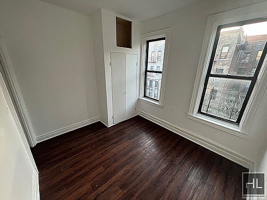 4th image of 1077 Teller Ave APT 42