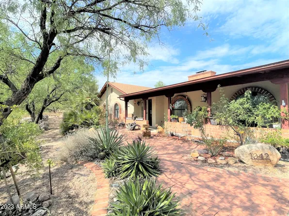 1042 LUCIA Court, Rio Rico, AZ 85648