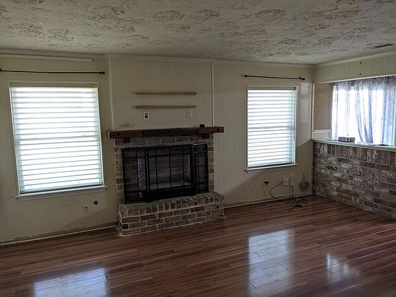 4th image of 16414 La Avenida Dr