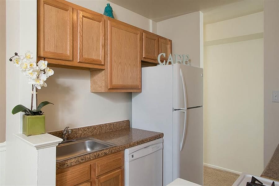 Hillcrest Village Apartment Homes 1515 Hillside Ave Niskayuna NY Zillow