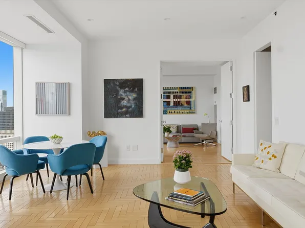 845 United Nations Plz APT 61D, New York, NY 10017
