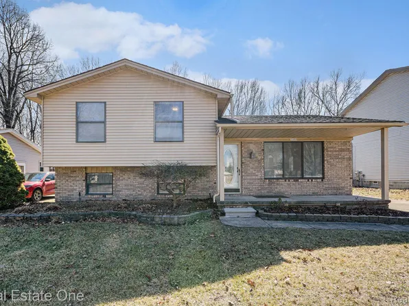 35099 Bock St, Westland, MI 48185